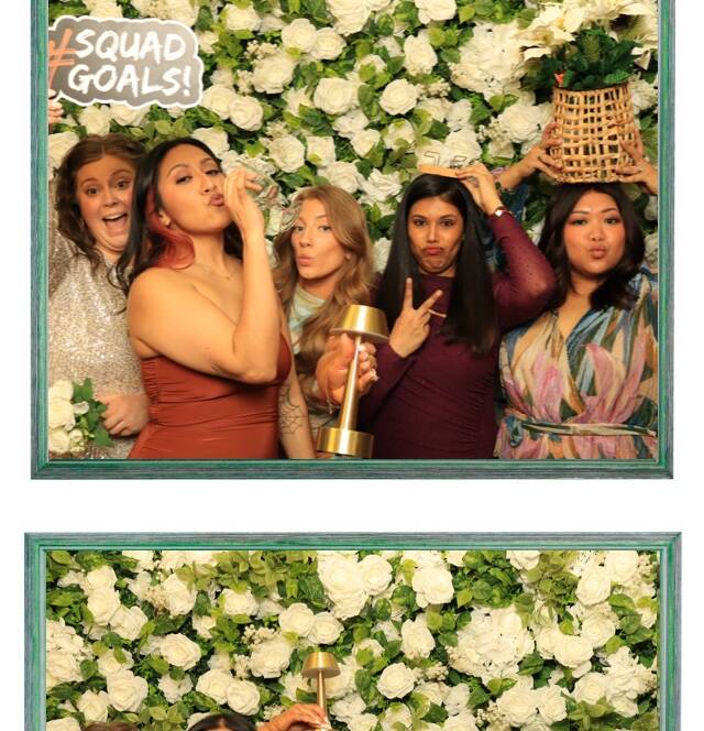 Best Luxury photobooth perfect for weddings, corporate events and parties in Chicago and illinois