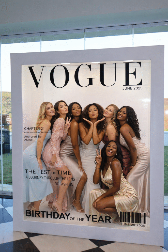 Best Luxury photobooth perfect for weddings, corporate events and parties in Chicago and illinois