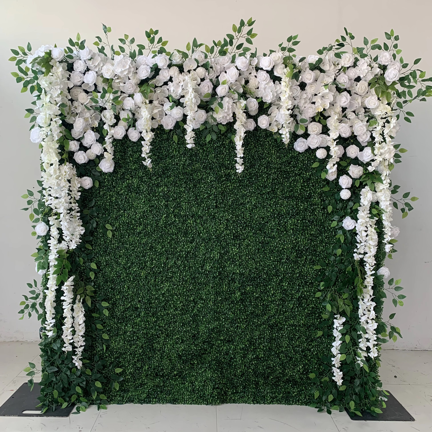 Best Luxury photobooth perfect for weddings, corporate events and parties in Chicago and illinois